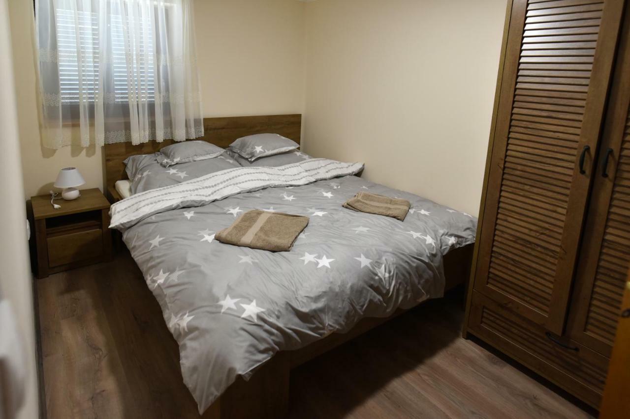 Siraly Apartman Hajdunanas Luaran gambar