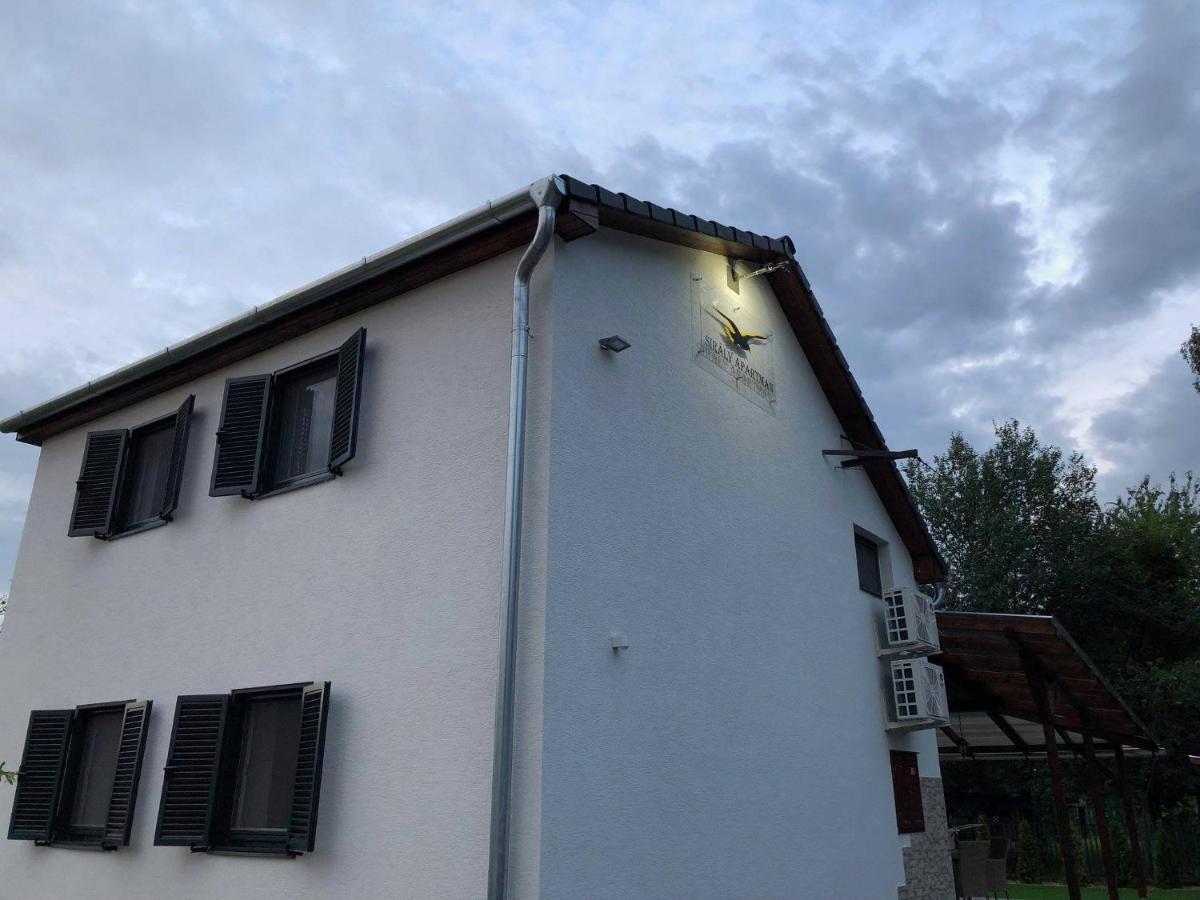 Siraly Apartman Hajdunanas Luaran gambar